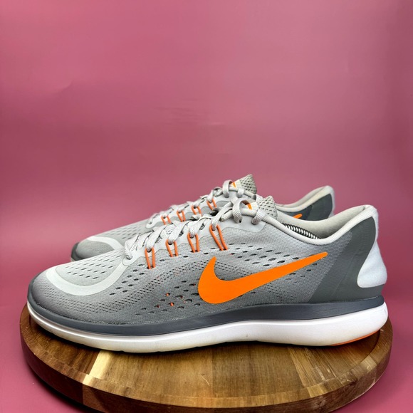 Nike Shoes - MENS NIKE FLEX RN SIZE 10